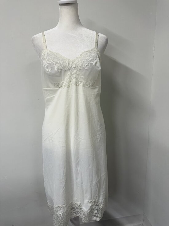 Van Raalte Other - Vtg VAN RAALTE Small Off White Slip Dress Lace Cami Top Silky Nightgown Satin